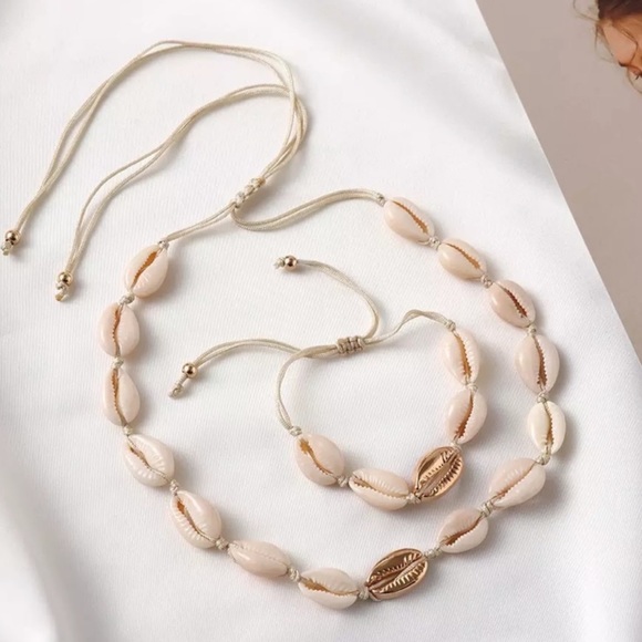 Jewelry - Puka Shell Set Bracelet and Choker